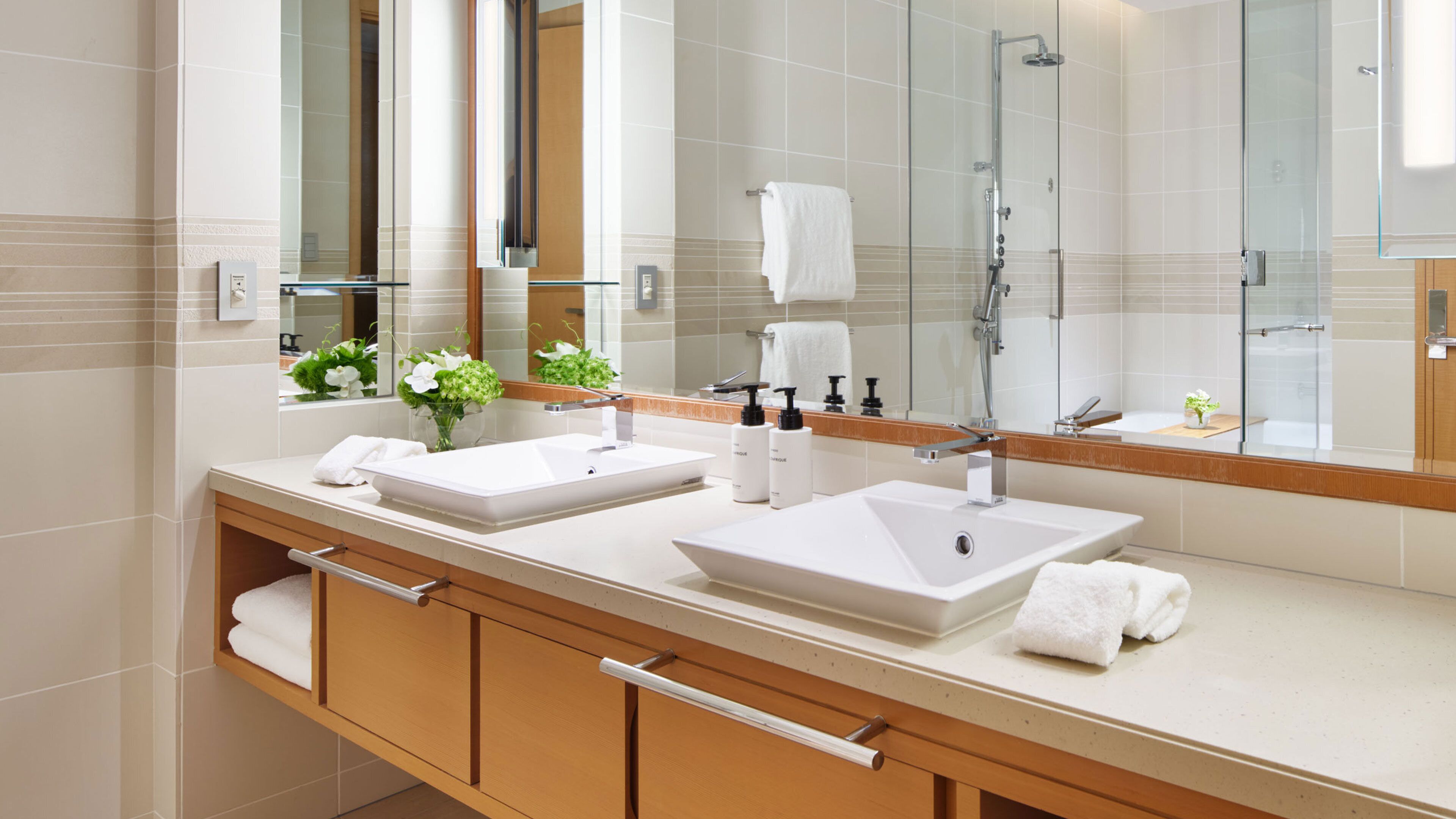 room, 2 bedrooms (residence) | premium bedding, down duvets, pillow-top beds, minibar