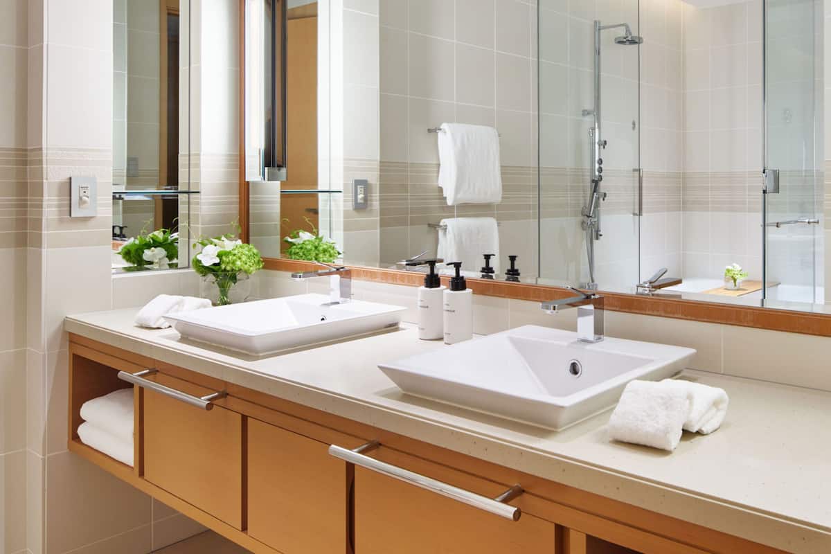 room, 2 bedrooms (residence) | premium bedding, down duvets, pillow-top beds, minibar