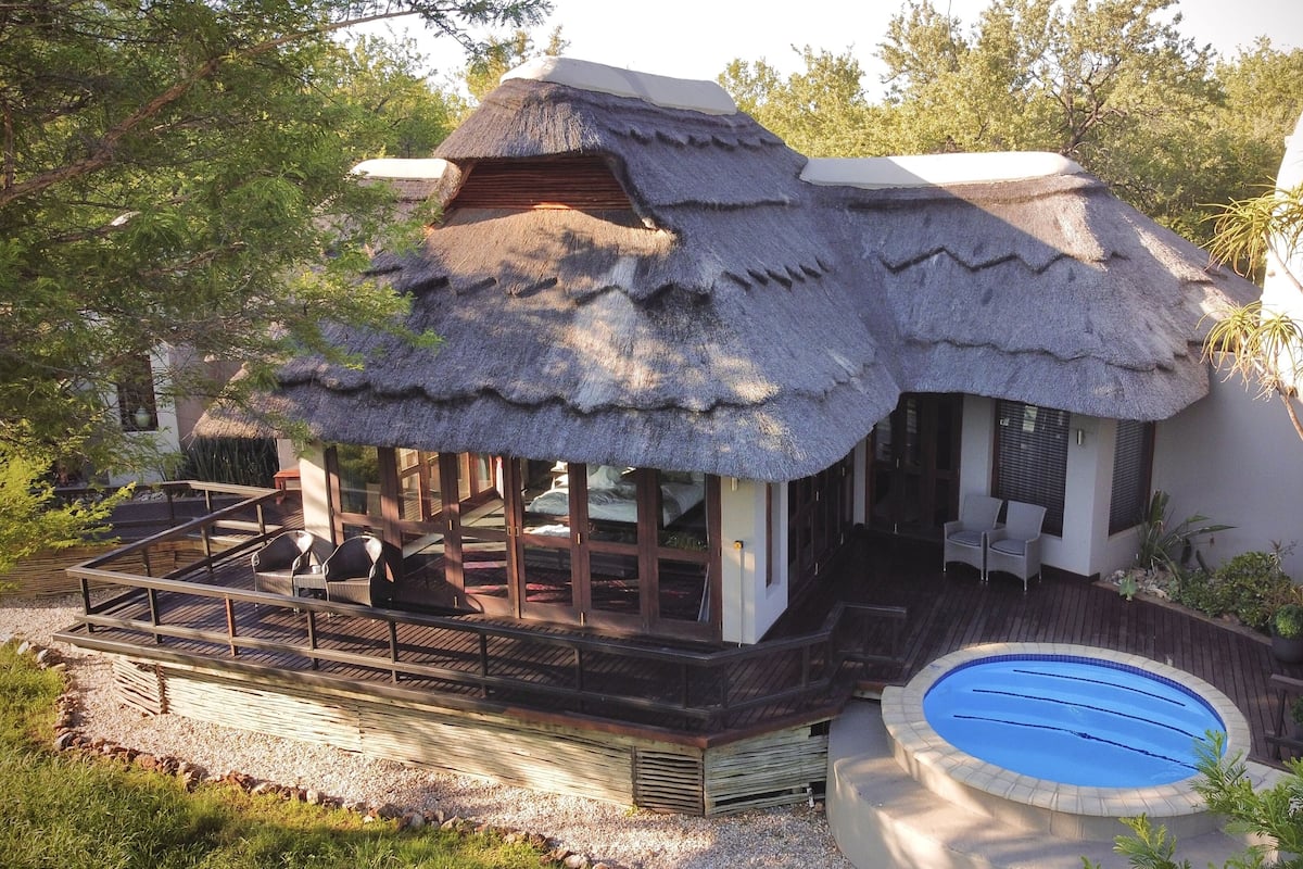 Villa, 1 King Bed (Jamala Madikwe)