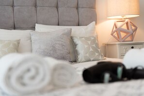 Apartamento Confort, 1 habitación | 1 dormitorio y ropa de cama de alta calidad