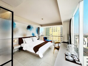 Marvelous City View Style | In-room safe, desk, free WiFi - Midtown Hotel (Surabaya)