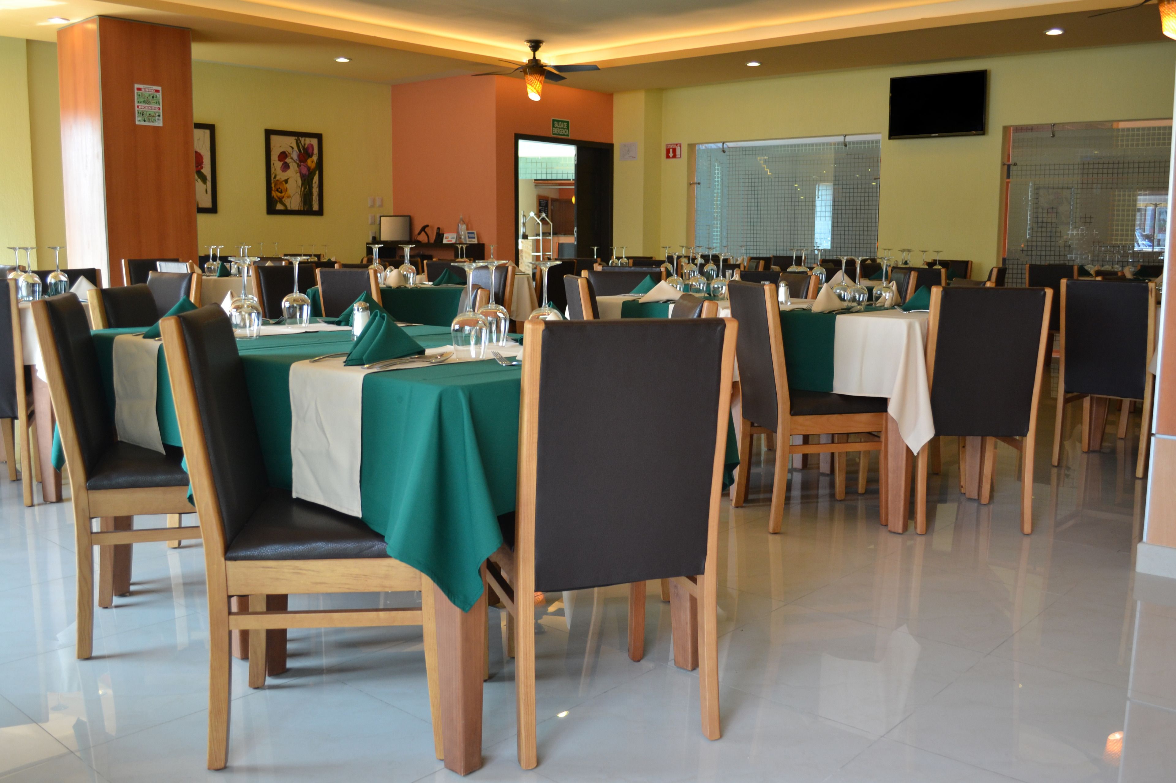daily buffet breakfast (mxn 250 per person)