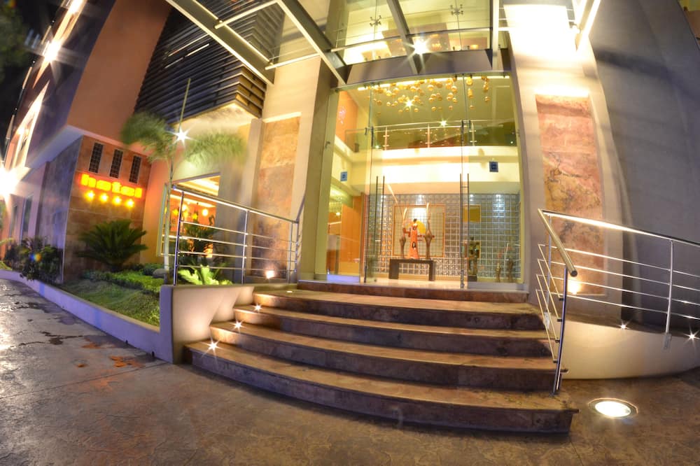 Hostalia Hotel Expo & Business Class