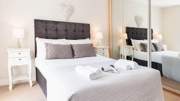 City Apartment, 1 Double Bed | Premium bedding, individually decorated, individually furnished