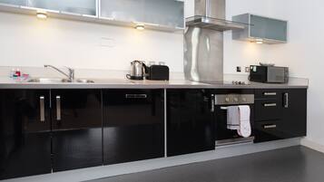 Căn hộ trung tâm thành phố, 2 giường đôi | Bếp riêng | Tủ lạnh, lò vi sóng, lò nướng, bếp nấu