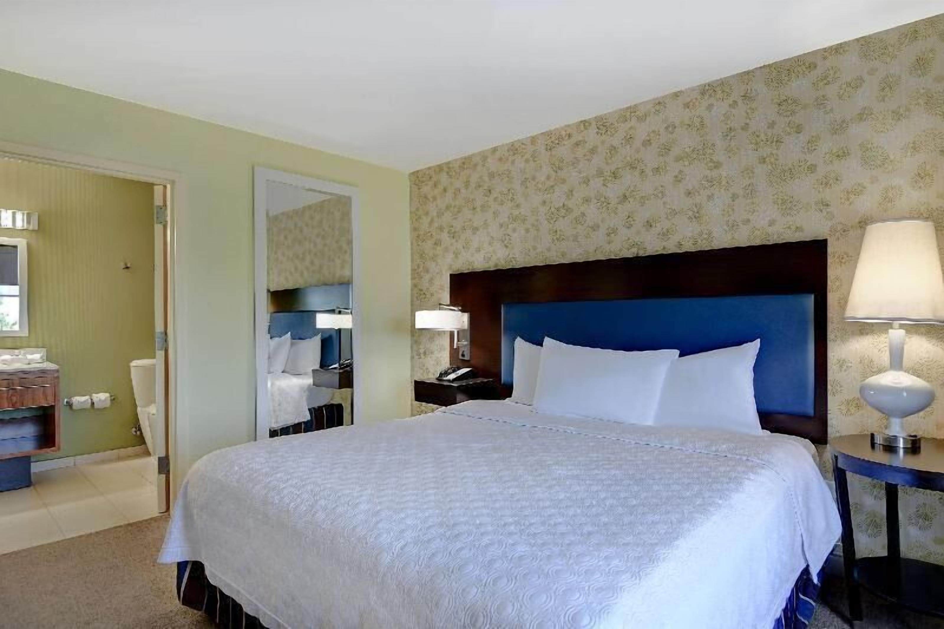 In-room safe, free cribs/infant beds, free WiFi, bed sheets