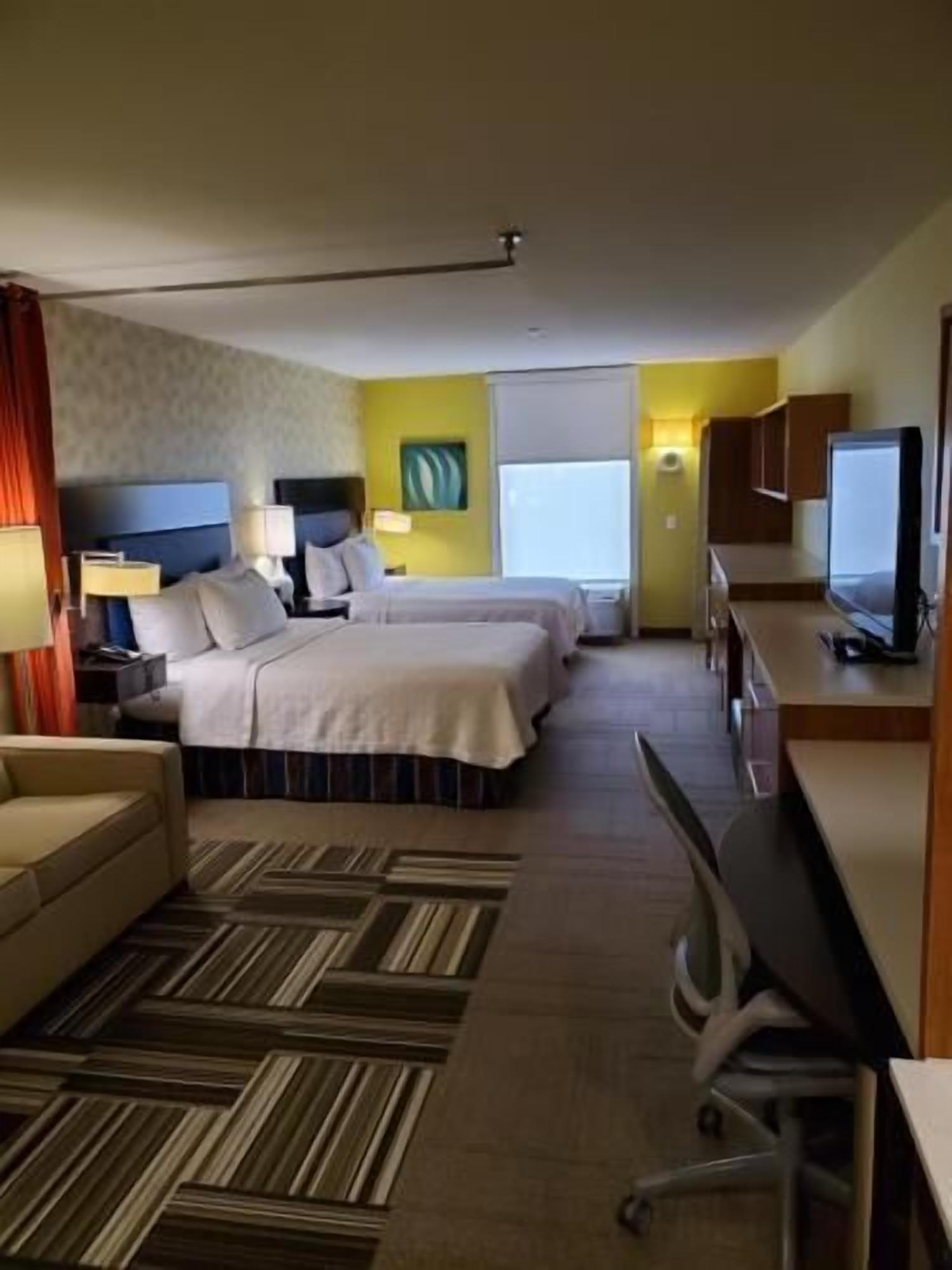 In-room safe, free cribs/infant beds, free WiFi, bed sheets