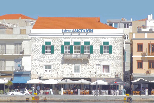 Fachada de la propiedad