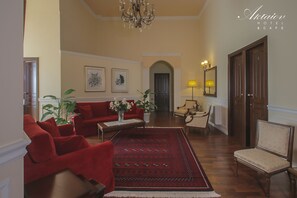 ロビー応接スペース