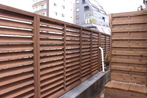 Habitación familiar, balcón, vistas a la ciudad | Balcón