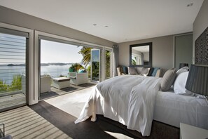 Luxury Villa, 3 Bedrooms, Ocean View | 3 bedrooms, premium bedding, down comforters, individually decorated - Cloud 9 Luxury Villa (Russell)