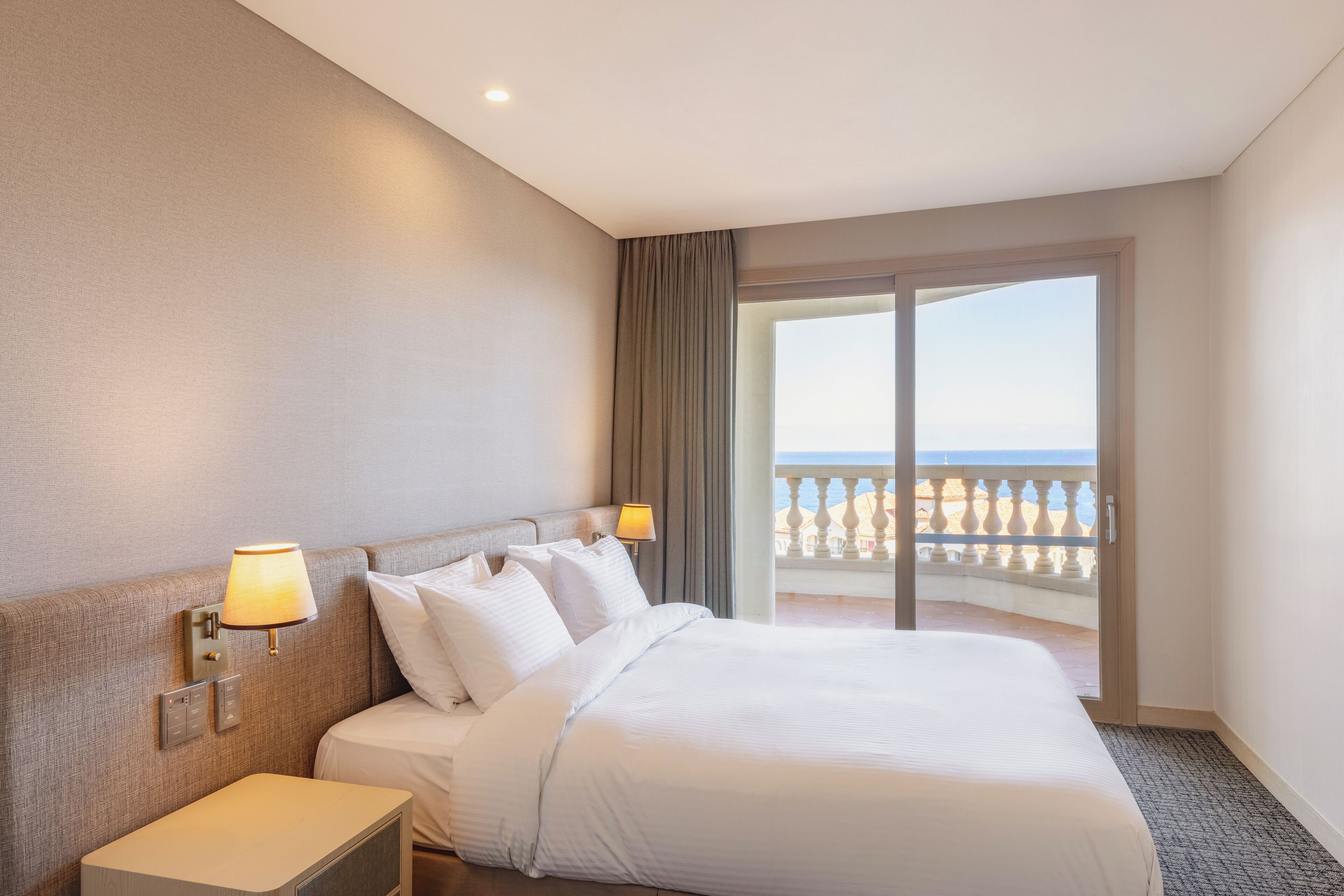 Premium bedding, blackout drapes, free WiFi, bed sheets