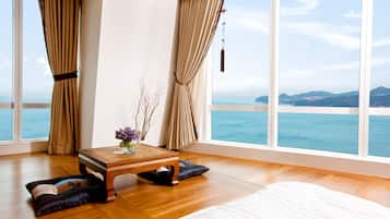 Room (Theme Korean Style+Free Minibar) | 1 bedroom, premium bedding, down comforters, minibar