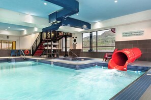 Indoor pool - Fairfield Inn & Suites by Marriott Vernon (Vernon)