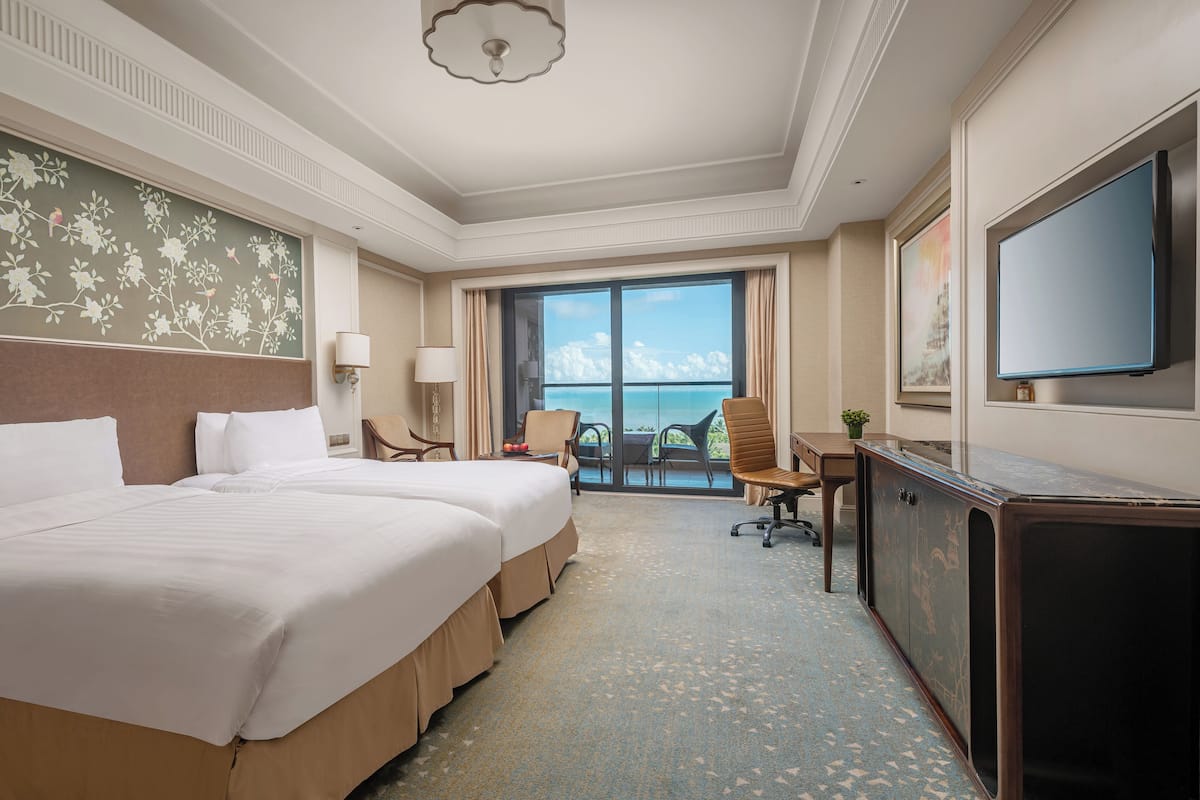 Minibar, in-room safe, desk, blackout drapes