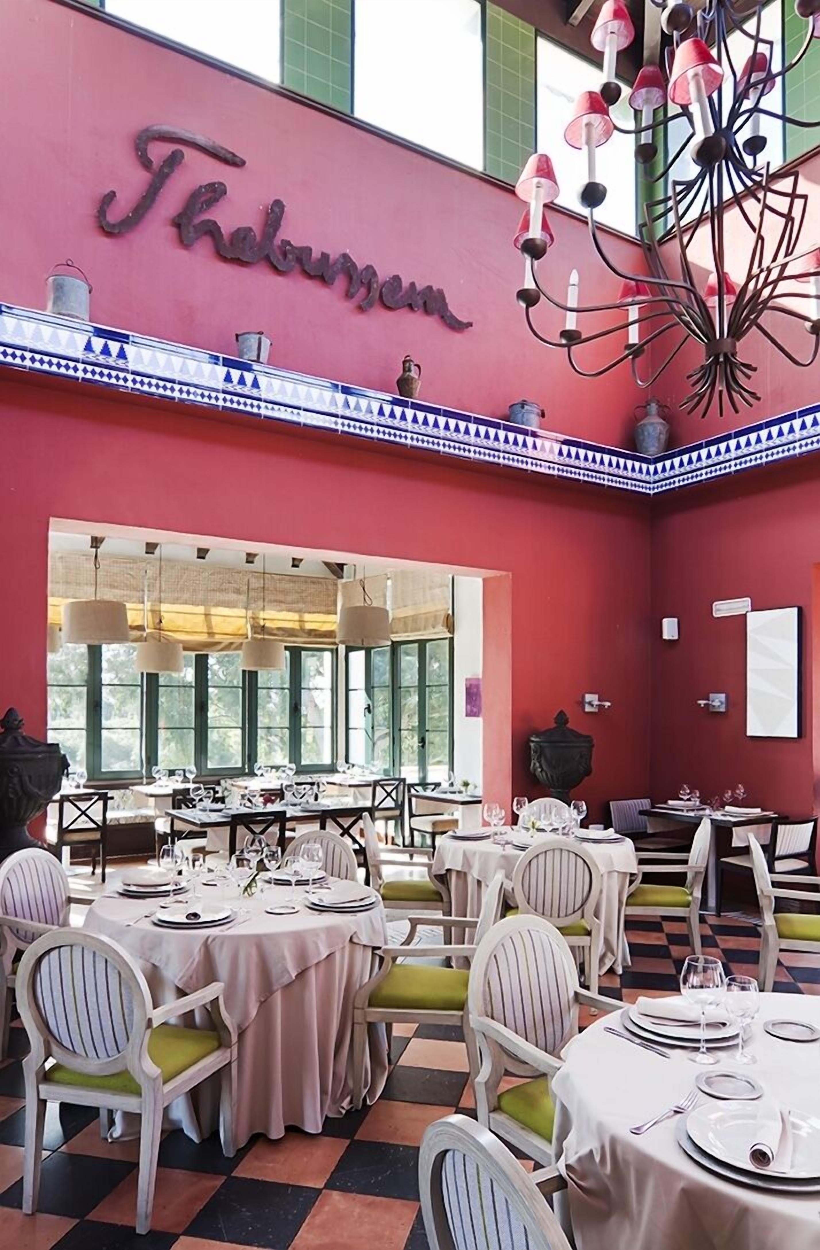 breakfast, lunch served; international cuisine, golf course views