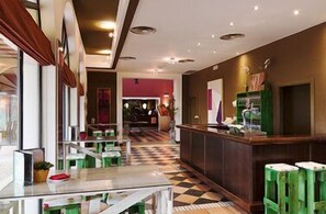 Bar (on property) - Hotel Isla Canela Golf (Ayamonte)