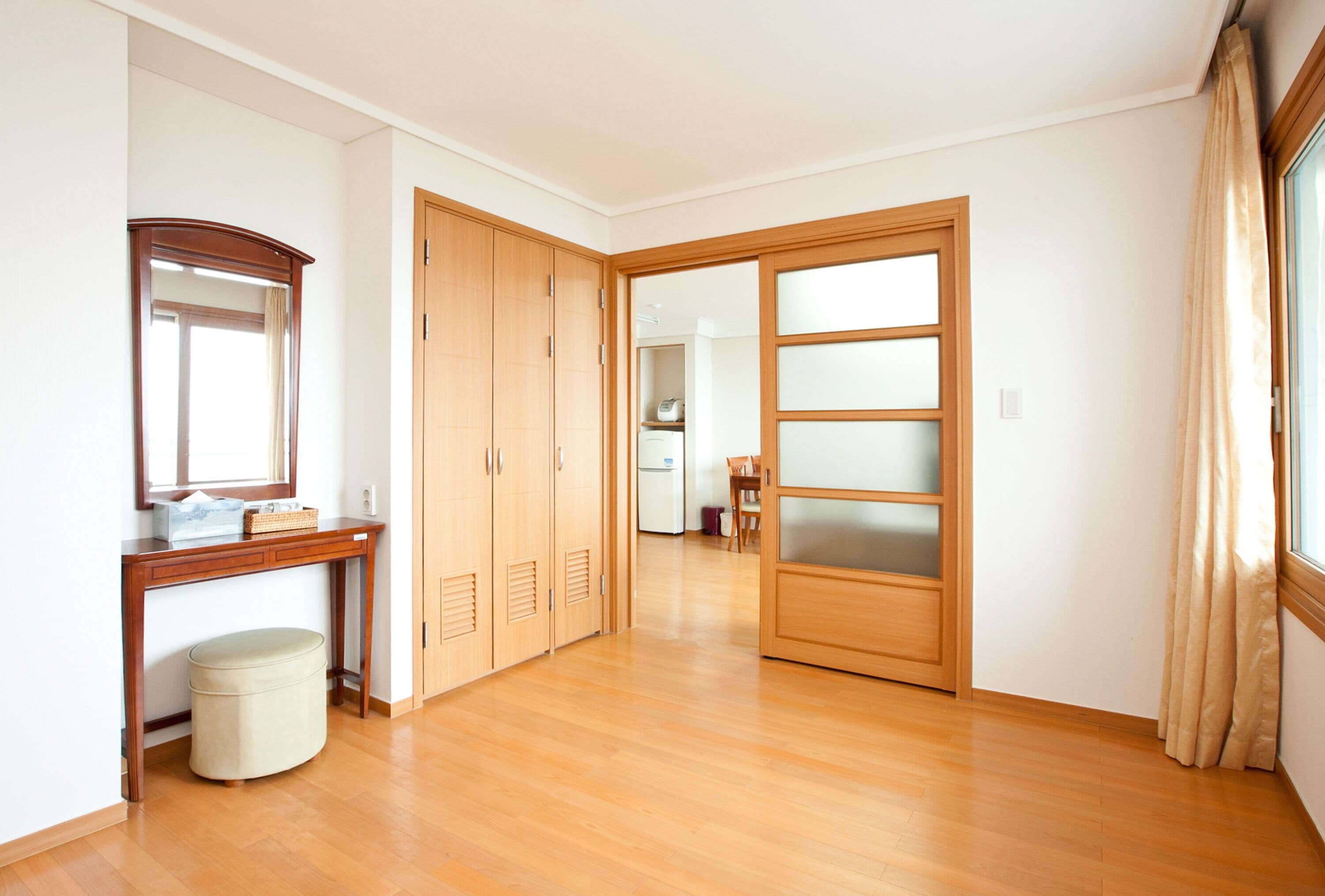 1 bedroom, premium bedding, blackout curtains, free wifi