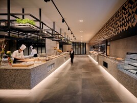 Ropa de cama de alta calidad, cortinas blackout y wifi gratis 