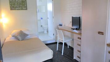 Einzelzimmer (Small) | Wohnbereich | LED-Fernseher