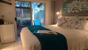 Unclassified image, 2 of 63, button - Nelson Bay Bed & Breakfast (Nelson Bay)