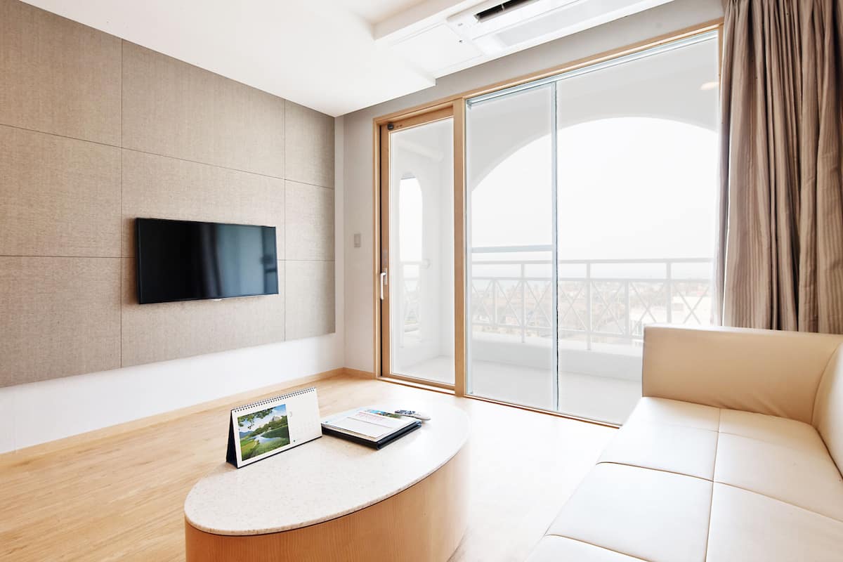 2 slaapkamers, donzen dekbedden, verduisterende gordijnen