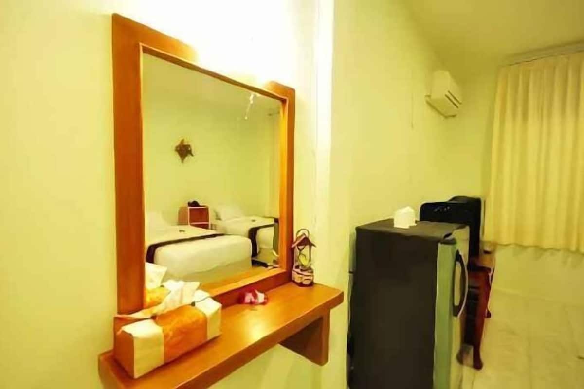 Tempat tidur lipat/tambahan