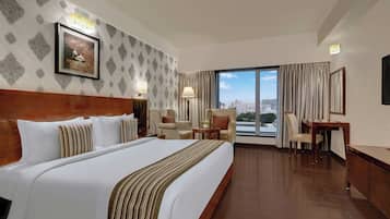 Room, 1 King Bed, City View | In-room safe, iron/ironing board, free WiFi