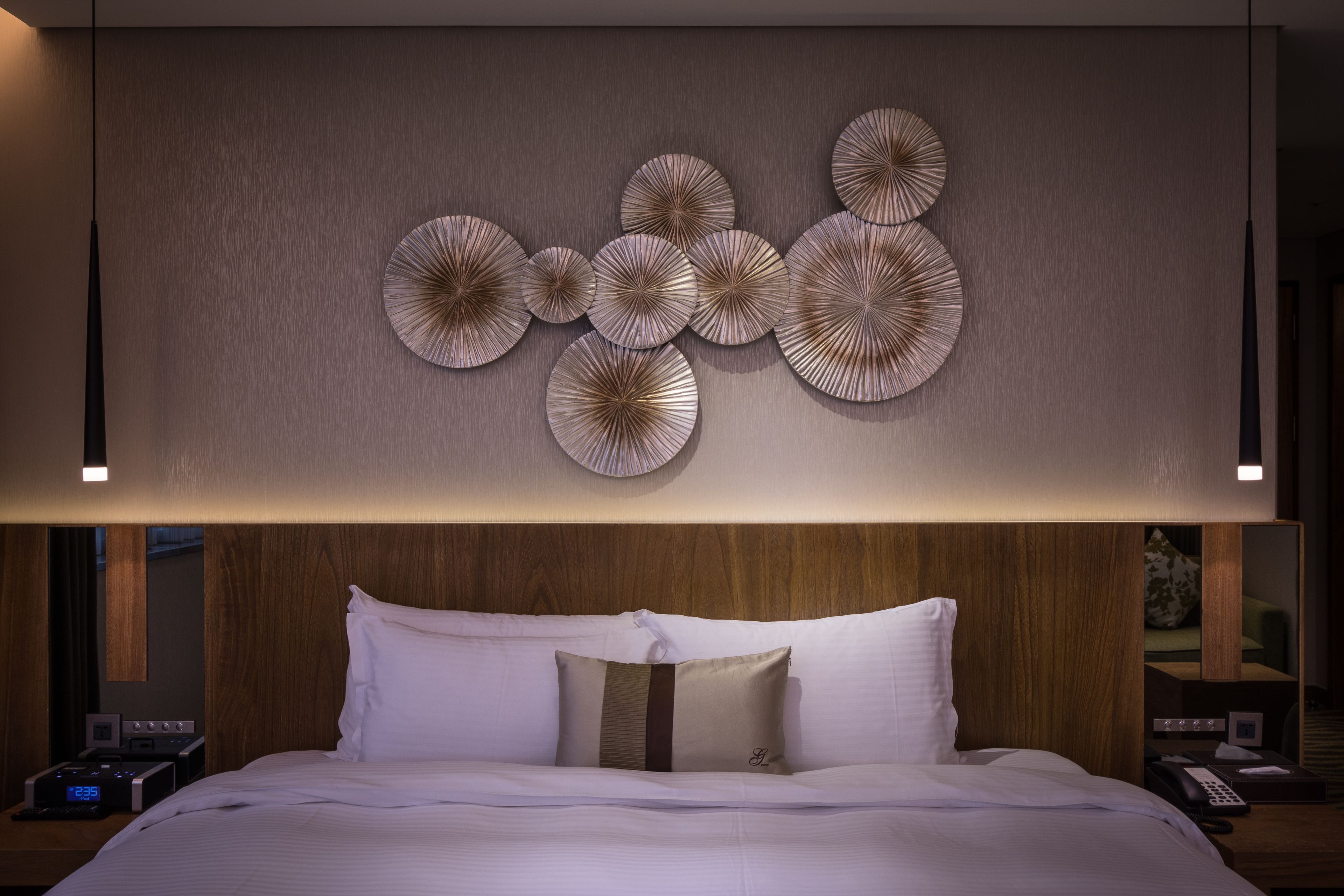 luxury king room   | 1 bedroom, premium bedding, in-room safe, desk