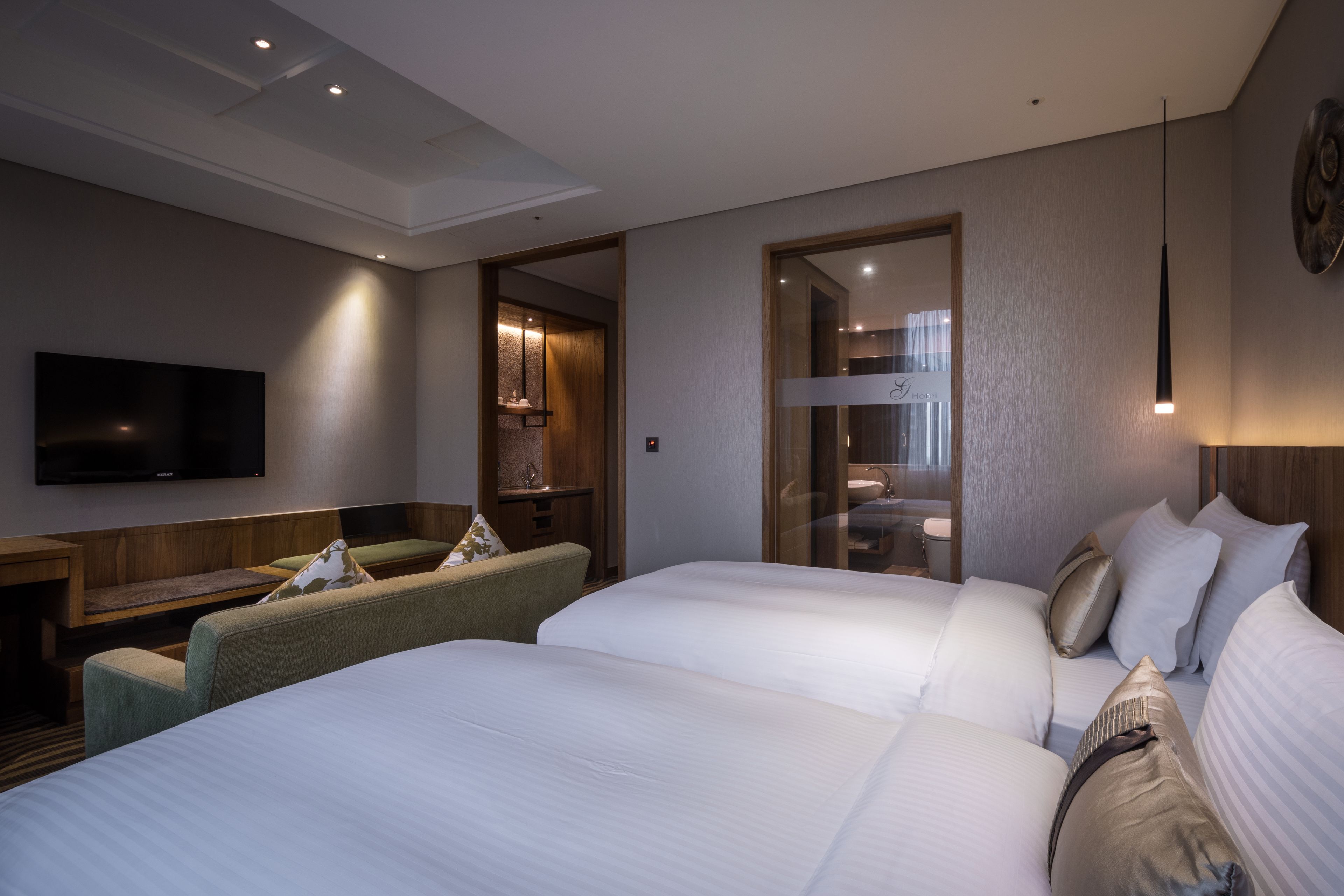 city twin room, 2 single beds | 1 bedroom, premium bedding, in-room safe, desk