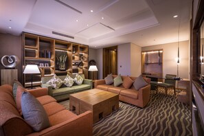 Premium Double Room, 1 Bedroom, Executive Level | Living area - Green World JianPei (Taipei)