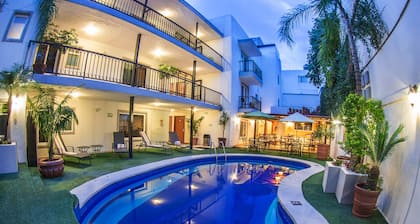 Del Marqués Hotel and Suites