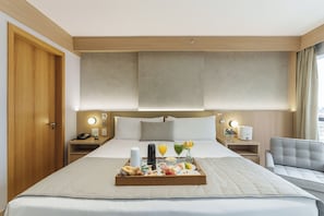 Standard Double Room, 1 Queen Bed | Minibar, in-room safe, desk, laptop workspace - Cullinan Hplus Premium (Brasília)