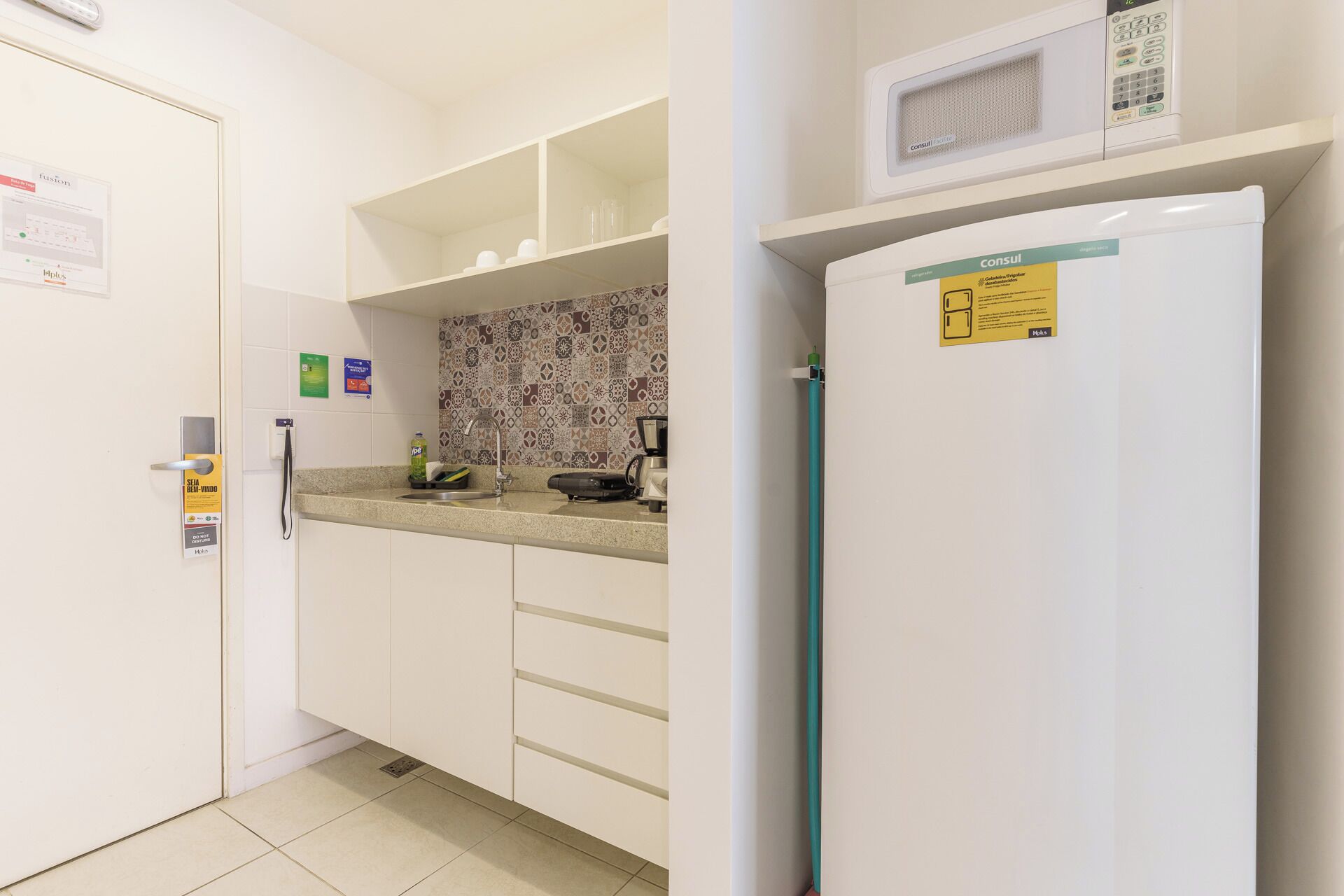double room, kitchenette | private kitchen | mini-fridge, microwave