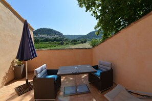 Deluxe Double or Twin Room | Terrace/patio