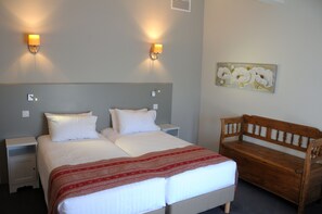 Superior Double or Twin Room | Premium bedding, desk, free cribs/infant beds, rollaway beds
