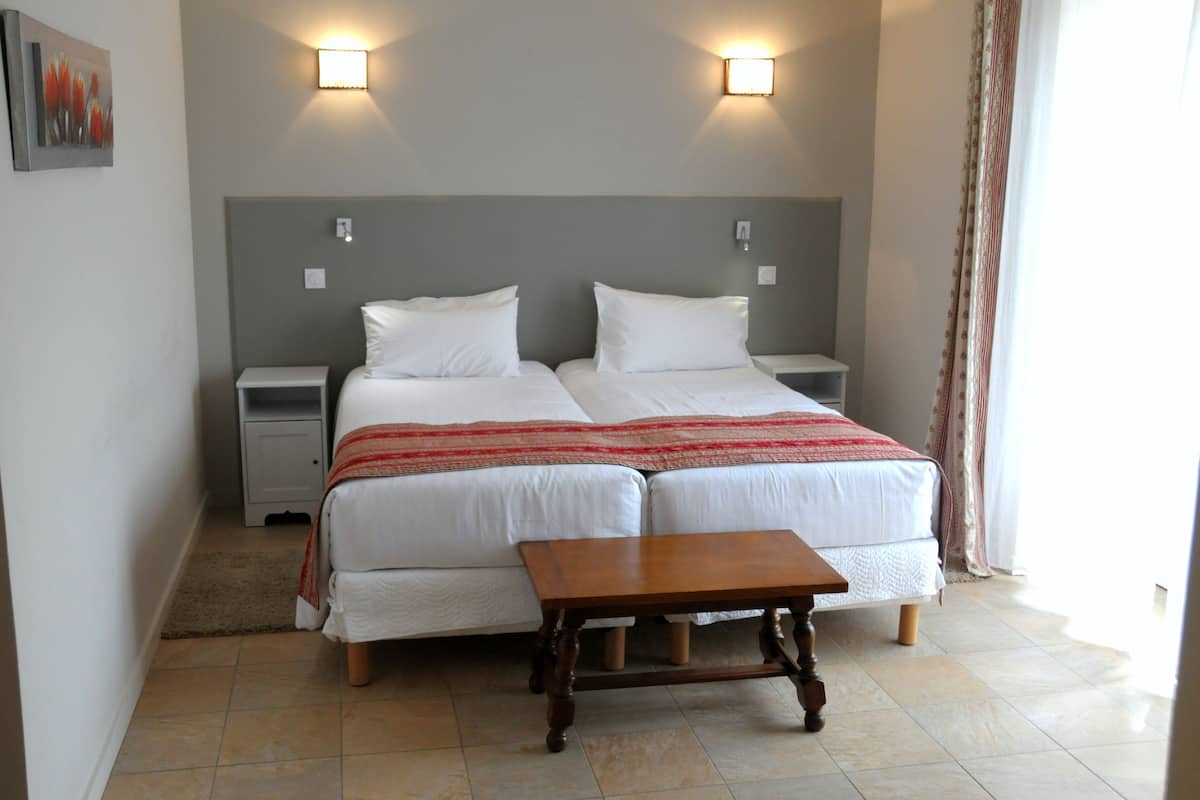 Superior Double or Twin Room | Premium bedding, desk, free cots/infant beds, rollaway beds