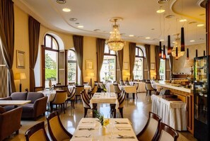 每日供应自助式早餐（需付费）