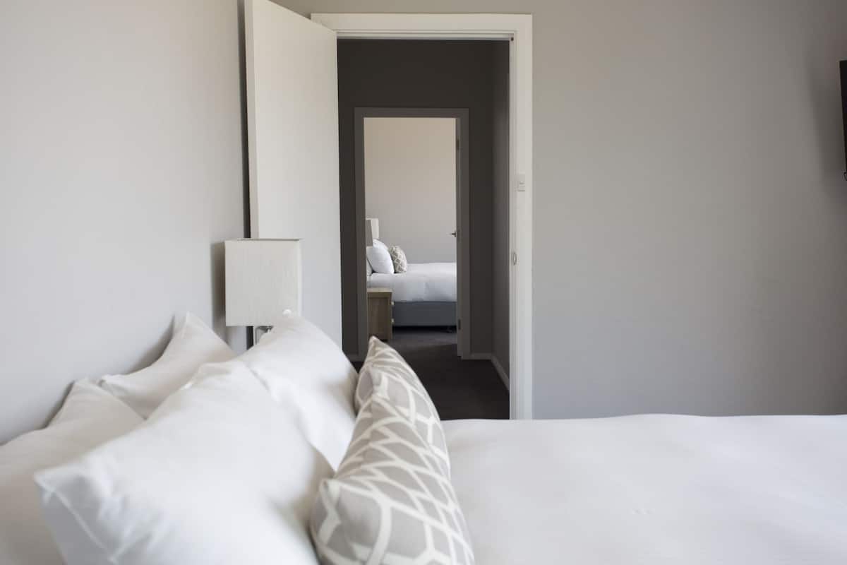 2 bedroom apartment | extra beds