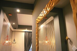 Deluxe-Dreibettzimmer, 1 Doppelbett und Schlafsofa