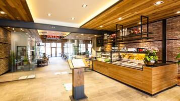 1 bedroom, premium bedding, blackout drapes, free WiFi