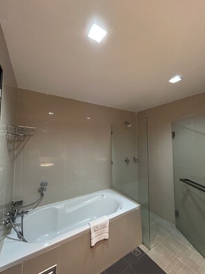 Bathroom - Teak Garden Spa Resort (Chiang Rai)