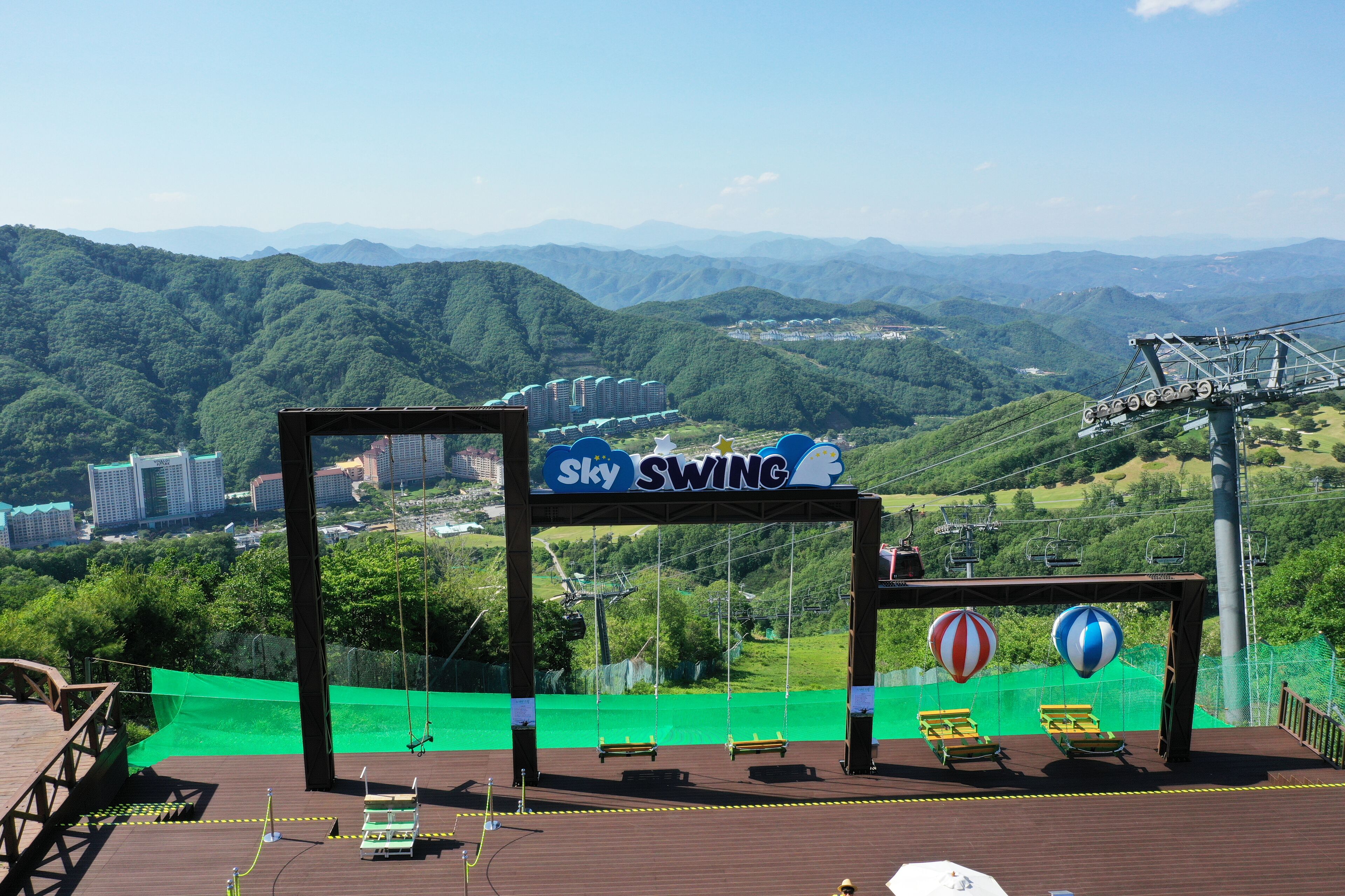 1 bedroom, premium bedding, blackout curtains, soundproofing