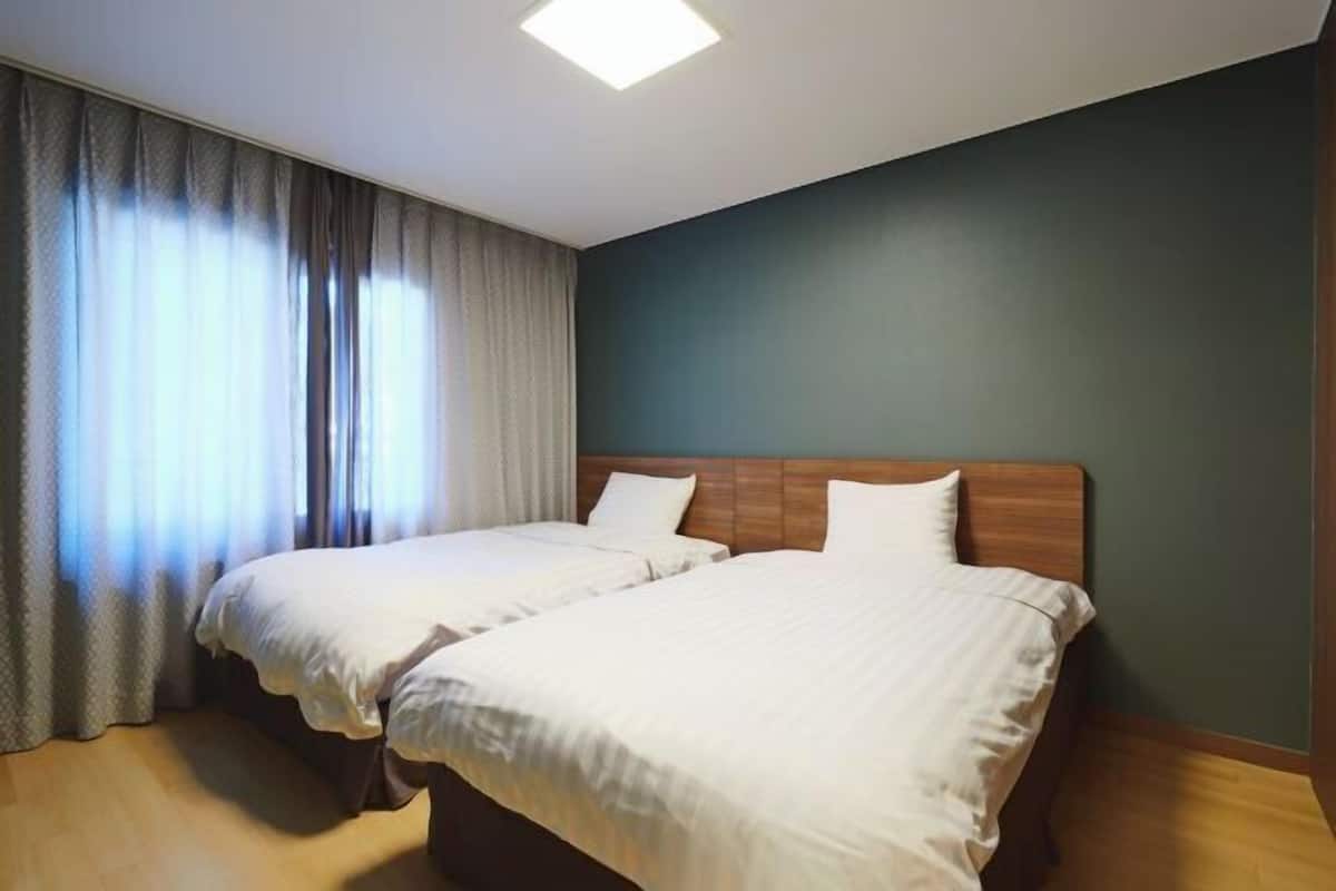 1 camera, biancheria da letto di alta qualità, tende oscuranti