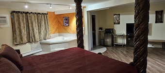 Parkway Motel & European Lodges