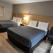 Parkway Motel & European Lodges