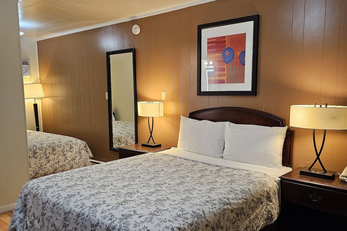 Desk, blackout drapes, iron/ironing board, free WiFi