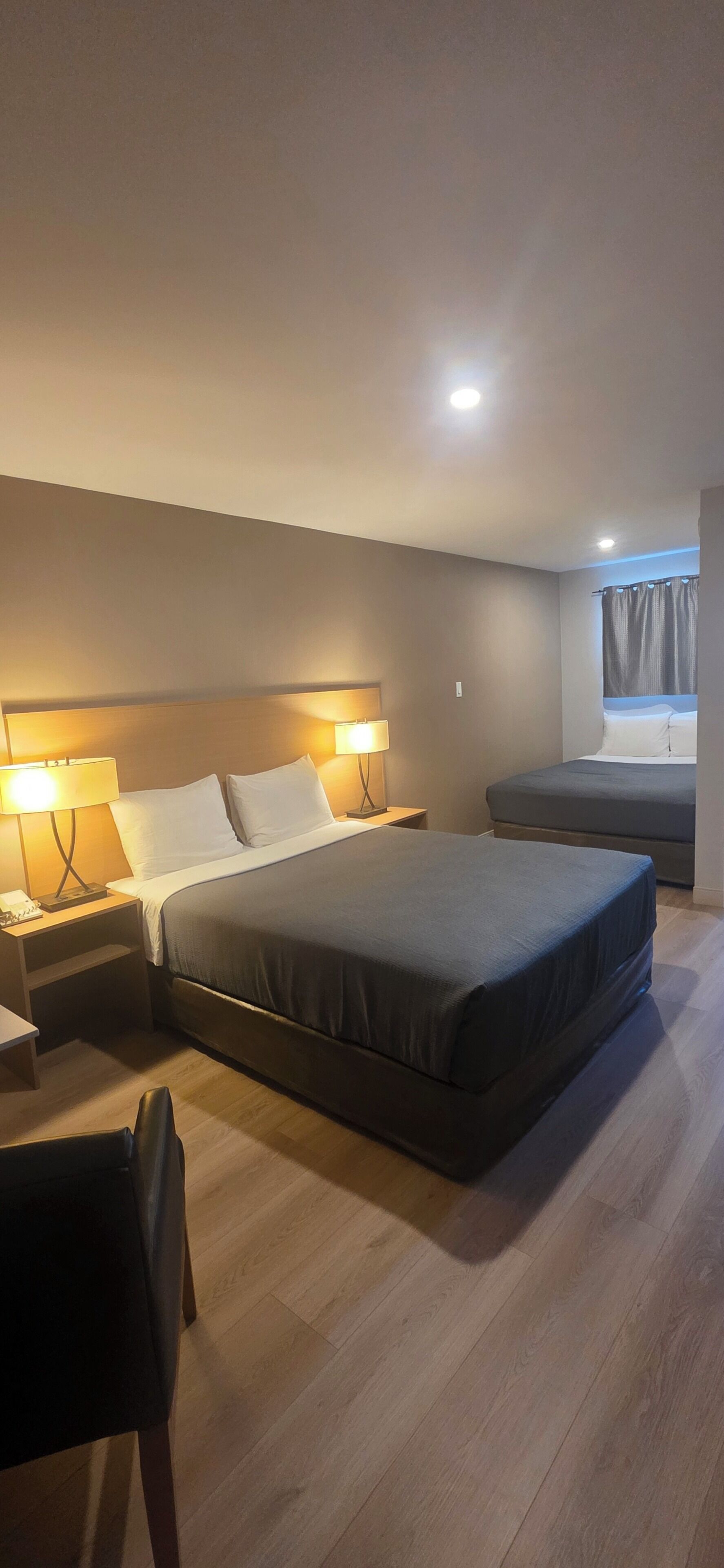 Phòng Tiêu chuẩn, 2 giường cỡ queen | Bàn, màn/rèm cản sáng, bàn ủi/dụng cụ ủi quần áo 