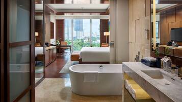 1 phòng ngủ, minibar, két bảo mật tại phòng, bàn