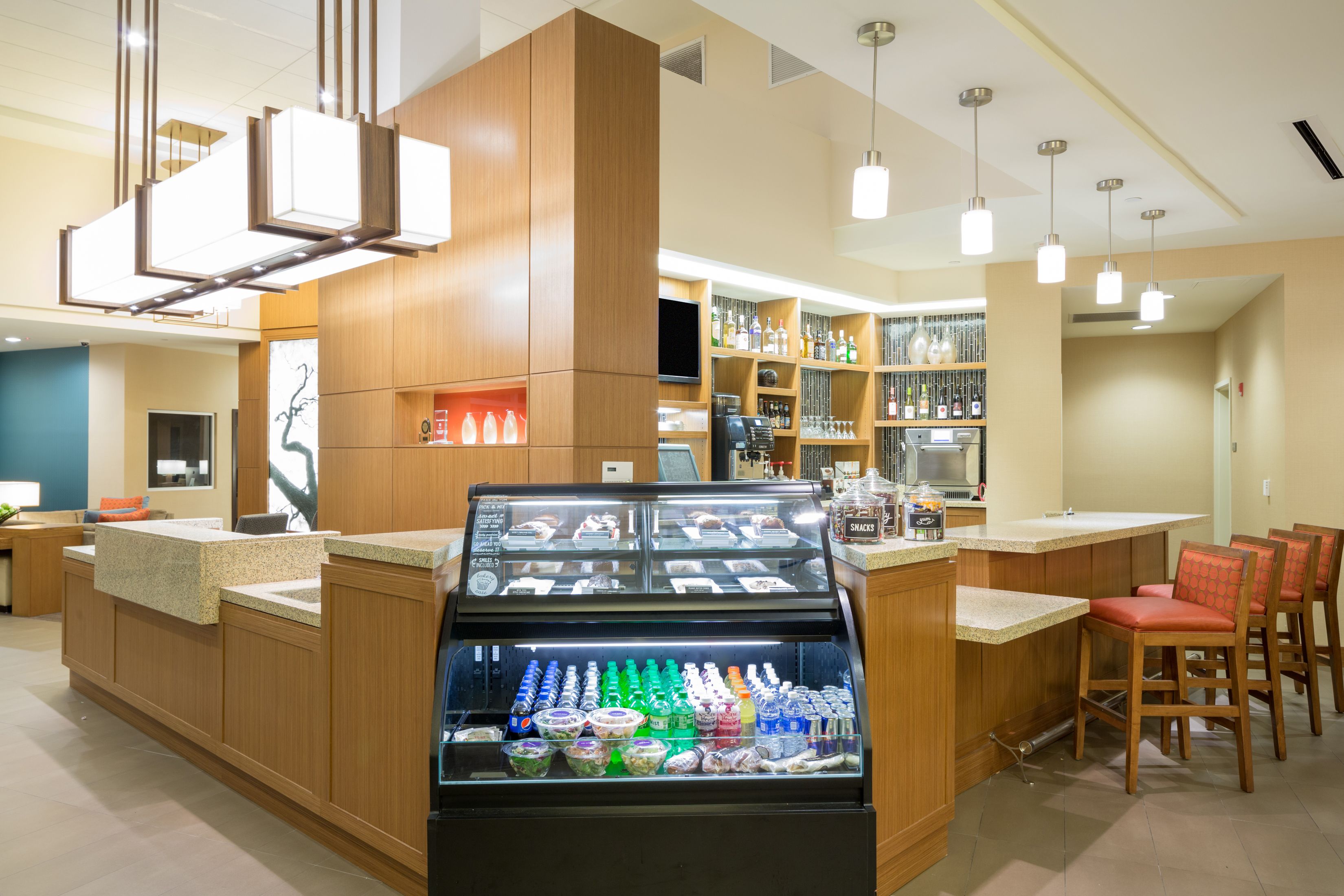 lunch and dinner served, american cuisine